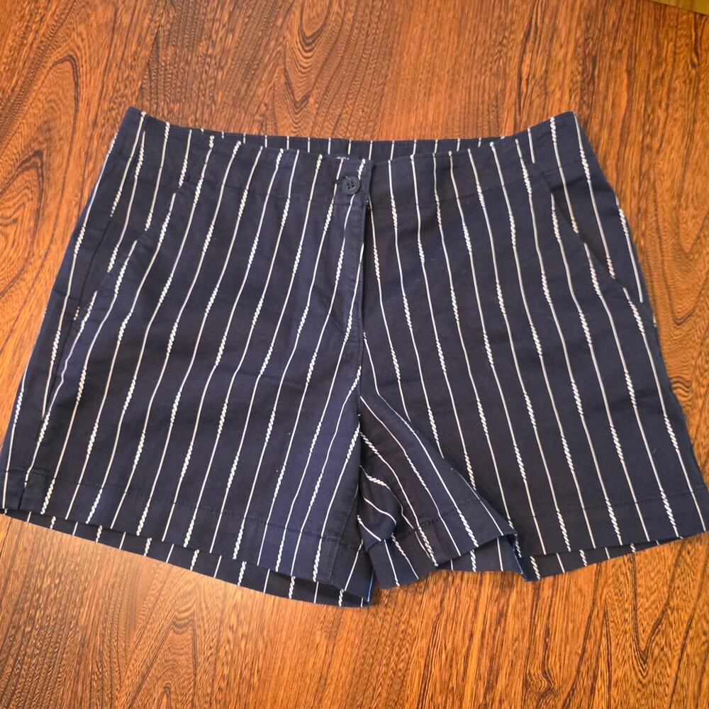 Nautica Women's Blue White Striped Shorts SZ 10 Sailing Yacht Rock Costal